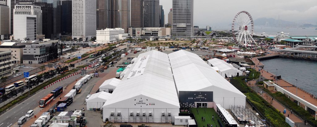 tent manufacturers