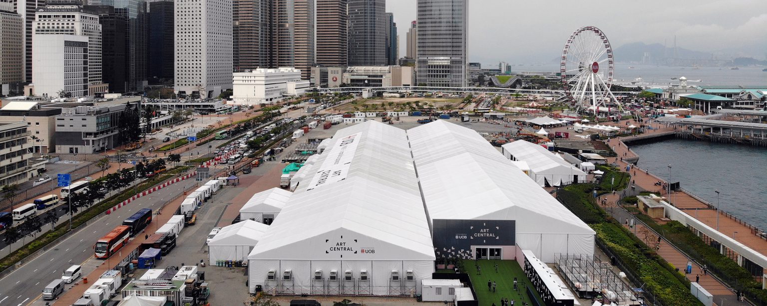 tent manufacturers